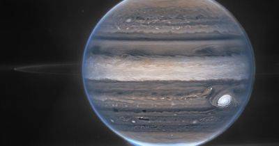 Темная материя вызывает свечение ночной стороны Юпитера: что выяснили ученые (фото) - focus.ua - Украина