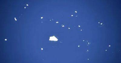 Лед тронулся. Астронавт МКС запечатлел из космоса плывущие в океане гигантские айсберги (фото) - focus.ua - Украина - Антарктида