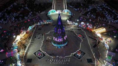 Новогодняя ель Ашхабаде стала на метр выше, чем в прошлом году - hronikatm.com - Туркмения - Ашхабад