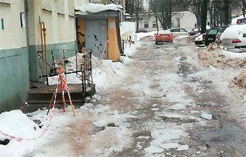 В Витебске упавшая с крыши глыба льда убила 39-летнюю женщину - charter97.org - Белоруссия - Витебск