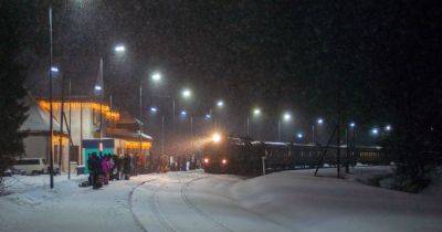 Из-за снегопадов в Украине задерживается ряд пассажирских поездов - dsnews.ua - Украина - Киев - Одесса - Харьков - Запорожье - Ужгород - Черновцы