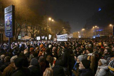 Роберт Фицо - В Словакии тысячи людей вышли на новые протесты против правительства Фицо - pravda.com.ua - Словакия