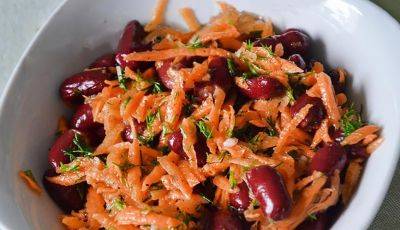 Очень быстро и очень вкусно: рецепт нежного закусочного салатика с корейской морковью и красной фасолью - hyser.com.ua - Украина