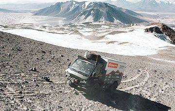 Электрогрузовик на одних солнечных батареях поднялся на самый высокий вулкан - charter97.org - Белоруссия - Чили
