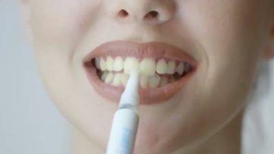 Эмаль пойдет трещинами: в каких случаях после еды опасно чистить зубы - hyser.com.ua - Украина