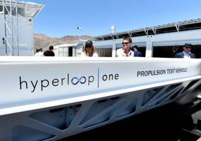 Илон Маск - Илон Маск - Ричард Брэнсон - Hyperloop One закрывается. Когда-то она хотела проложить скоростную систему транспортировки между Европой и Китаем - itc.ua - Китай - Украина