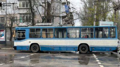 Роман Мрочко - По всему Херсону не курсируют троллейбусы после ночных обстрелов - pravda.com.ua - Херсон