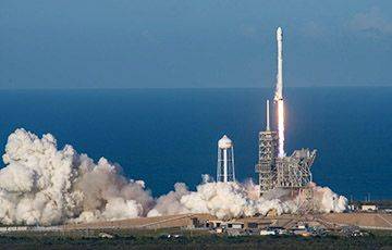 Илон Маск - SpaceX вывела на орбиту новую партию спутников Starlink - charter97.org - Украина - Белоруссия - шт.Флорида