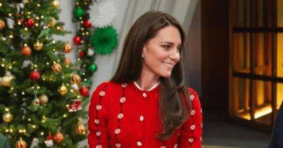 принц Уильям - Кейт Миддлтон - Накануне Рождества: Кейт Миддлтон продемонстрировала яркий кардиган (фото) - focus.ua - Украина - Англия