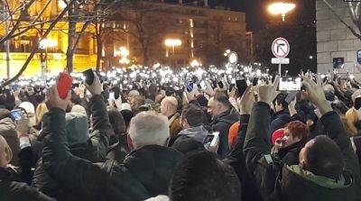 Александар Вучич - В Белграде снова многотысячные протесты, сербская оппозиция заблокировала здание горадминистрации - ru.slovoidilo.ua - Украина - Сербия - Белград - Протесты