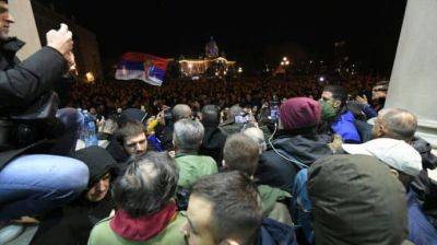 Протесты в Белграде: десятки задержанных, Вучич обещает отреагировать - pravda.com.ua - Белград