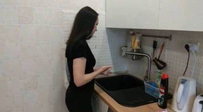 Как почистить кухонную раковину от засоров за 15 минут: в помощь хитрый трюк - politeka.net - Украина