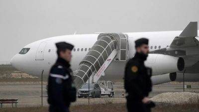 Самолет, задержанный на три дня близ Парижа, вылетел в Индию - ru.euronews.com - Румыния - Париж - Индия - Эмираты - Никарагуа