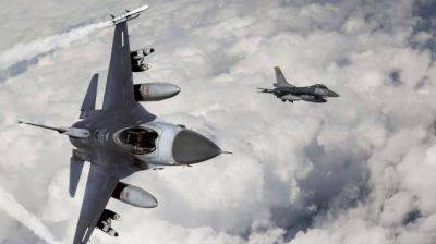Шесть украинских пилотов закончили базовую подготовку к полетам на F-16 в Британии - pravda.com.ua - Англия - Дания