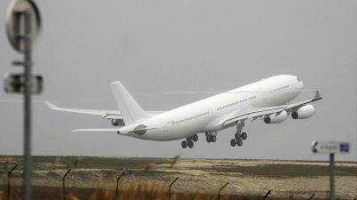 Франция отпустила самолет, жертв контрабанды в нем не нашли - ru.euronews.com - Франция - Индия - Эмираты - Никарагуа
