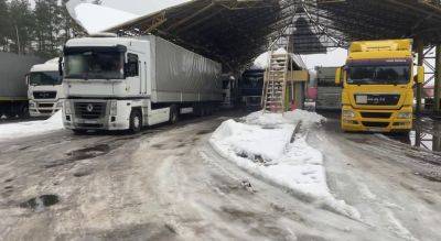 На границе с Польшей в очередях стоят более 3 тысяч грузовиков, - ДПСУ - vchaspik.ua - Украина - Румыния - Венгрия - Польша - Словакия - Ужгород