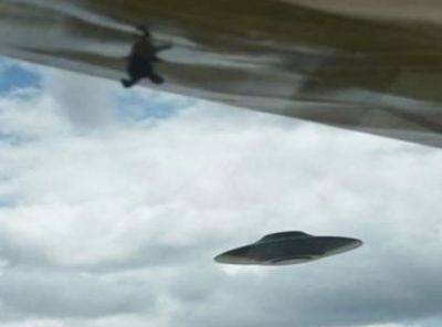 Джо Байден - Около самолета Байдена засекли НЛО - obzor.lt - США - New York - Лос-Анджелес