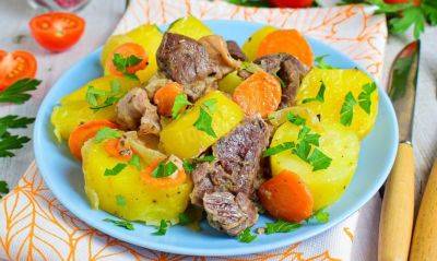 От такого ужина все будут в восторге: рецепт свинины с картошкой, которая запекается в фольге - hyser.com.ua - Украина