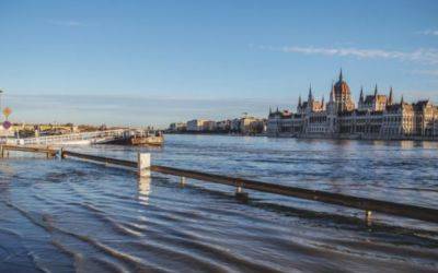 В Будапеште Дунай вышел из берегов - фото и видео наводнения - apostrophe.ua - Украина - Венгрия - Будапешт - Дунай