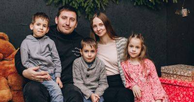 Когда Бог смеется: как семья из Мариуполя воспитывает троих усыновленных детей и решилась взять четвертую - pravda.com.ua - Мариуполь