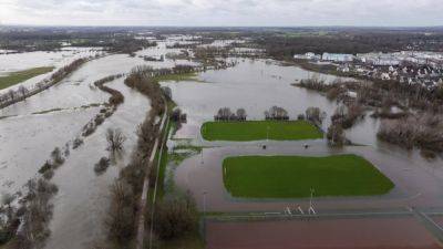 Наводнения на севере Европы: уровень воды в реках остается высоким - ru.euronews.com - Венгрия - Голландия