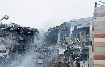 «Как мы только живы остались»: жительница Днепра показала жуткие кадры ударов РФ по жилым домам - charter97.org - Россия - Белоруссия