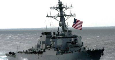 В Красном море хуситы атаковали ракетный эсминец США - dsnews.ua - США - Украина - Израиль - Йемен