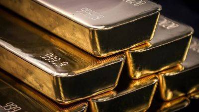 Цены на золото растут - ru.euronews.com - США