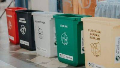 В Латвии увеличилось число людей, занявшихся сортировкой мусора - obzor.lt - Латвия - Работники