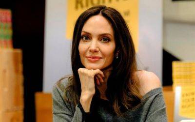 Анджелина Джоли - Брэд Питт - Анджелина Джоли рассказала, как развод с Питтом повлиял на ее здоровье - korrespondent.net - США - Украина - Камбоджа