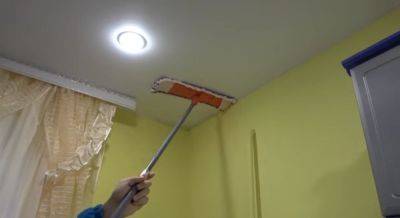 Как быстро вымыть натяжной потолок: интересный лайфхак - politeka.net - Украина