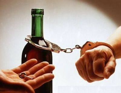 Подшивка от алкоголизма: метод воздействия и противопоказания - vchaspik.ua - Украина