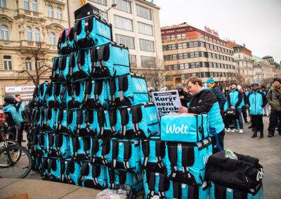 В центре Праги протестовали курьеры Wolt - vinegret.cz - Россия - Чехия - Прага