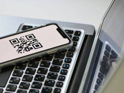 Россиян предупредили о мошеннической схеме с QR-кодами в общественных местах - smartmoney.one - Россия