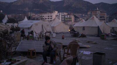 Башар Асад - Мартин Гриффитс - Сирия открывает ещё два пропускных пункта для доставки гуманитарной помощи - ru.euronews.com - Сирия - Дамаск - Турция - Кахраманмараш