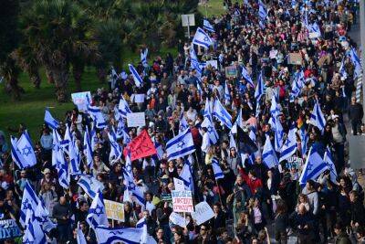 Яир Лапид - Беня Ганц - В понедельник в Израиле еще одна забастовка протеста - news.israelinfo.co.il - Израиль - Тель-Авив - Иерусалим