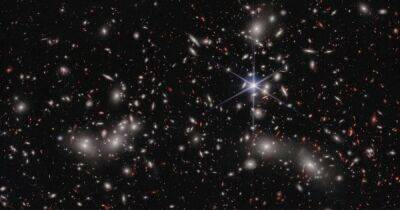 Джеймс Уэбб - Новый снимок телескопа Уэбб показал ранее неизвестные особенности гигантского скопления галактик (фото) - focus.ua - Украина