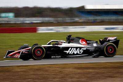 Кевин Магнуссен - Нико Хюлкенберг - В Haas объявили график работы на тестах - f1news.ru - Бахрейн