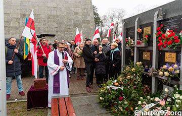 Наталья Радина - В Варшаве похоронили белорусского добровольца Эдуарда Лобова - charter97.org - Украина - Белоруссия - Польша - Варшава