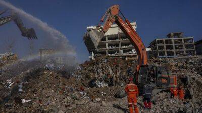 Поиски в руинах и помощь выжившим - ru.euronews.com - Сирия - Дамаск - Италия - Турция - Бейрут