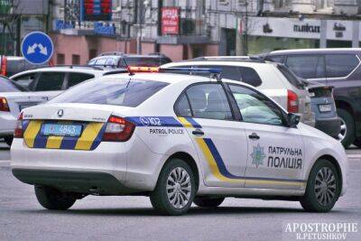Задержание водителя в Киеве – вел себя неадекватно и бросался на полицию - видео - apostrophe.ua - Украина - Киев