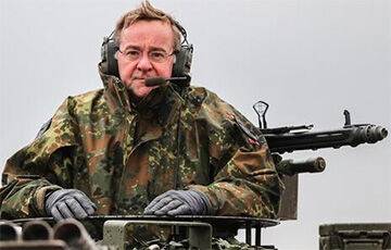 Борис Писториус - Министр обороны Германии прокатился на танке Leopard 2 перед его отправкой в Украину - charter97.org - Украина - Белоруссия - Германия - Литва
