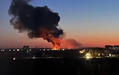 Во всех районах Мариуполя гремят взрывы - соцсети - korrespondent.net - Россия - Украина - Мариуполь