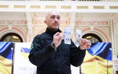 Александр Смирнов - Андрей Пышный - Глава НБУ презентовал новую памятную банкноту «Помним! Не простим!» (фото) - minfin.com.ua - Украина