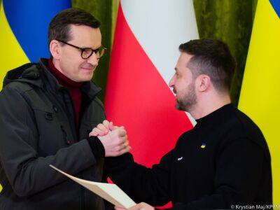 Владимир Зеленский - Матеуш Моравецкий - Дмитрий Кулеба - Зеленский верит, что настойчивость Украины и "наших польских братьев" поможет снять табу на поставки самолетов - gordonua.com - Россия - Украина - Англия - Польша