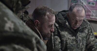 Александр Сырский - "Враг уже на окраинах": Сырский посетил бойцов ВСУ в Бахмуте (фото) - focus.ua - Украина - Донецкая обл.