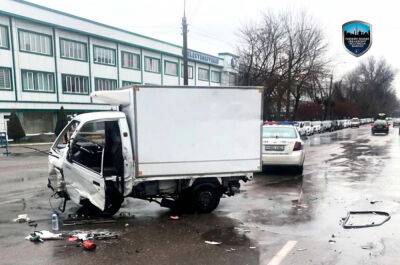 В Ташкенте произошла авария с участием трех автомобилей. Один человек госпитализирован - podrobno.uz - Узбекистан - Ташкент - район Мирабадский