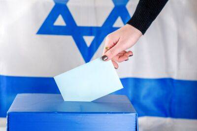 Опрос: за месяц у власти лагерь Нетаниягу потерял 2 мандата - news.israelinfo.co.il