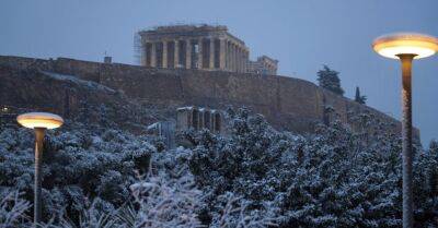 Из-за снежной бури в Греции закрыты школы и магазины, приостановлено движение на нескольких шоссе - rus.delfi.lv - Афины - Греция - Латвия - Салоники - Reuters