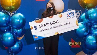 Жительница Канады выиграла в лотерею 36 млн долларов. Она купила билет впервые - obzor.lt - США - Канада